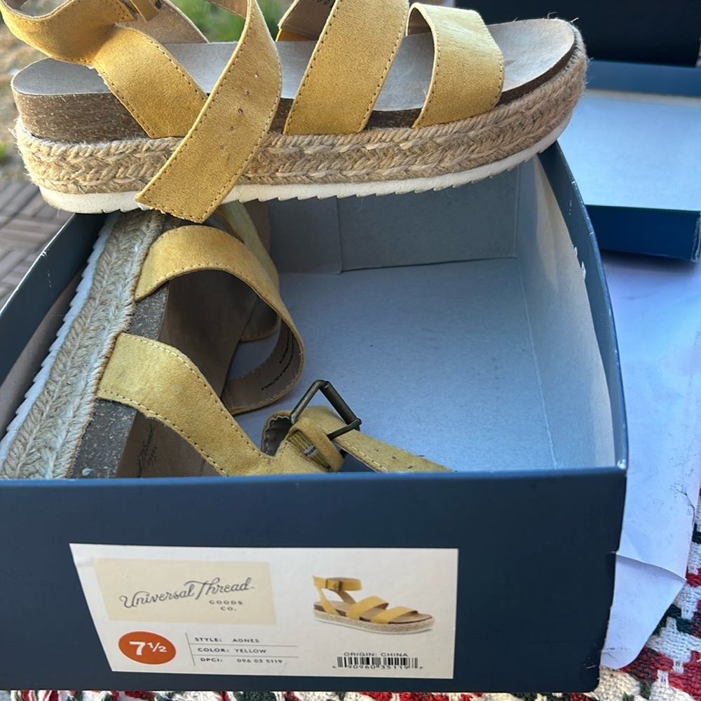 Agnes woman yellow shoes 7.5 used
